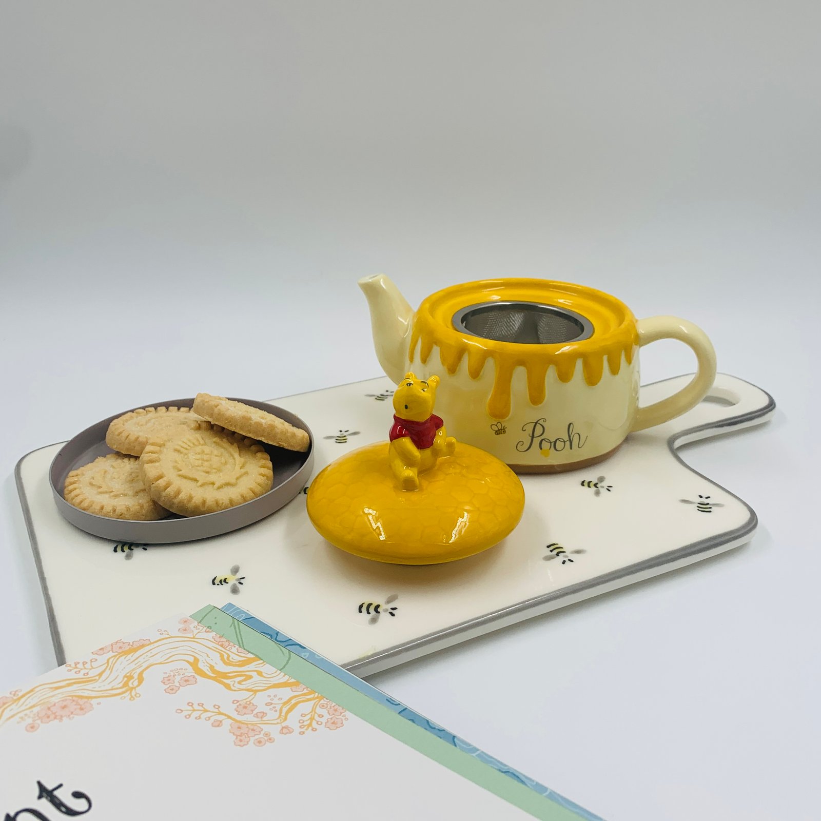 Disney Winnie the Pooh Teapot Hinnie Cake - Image 6