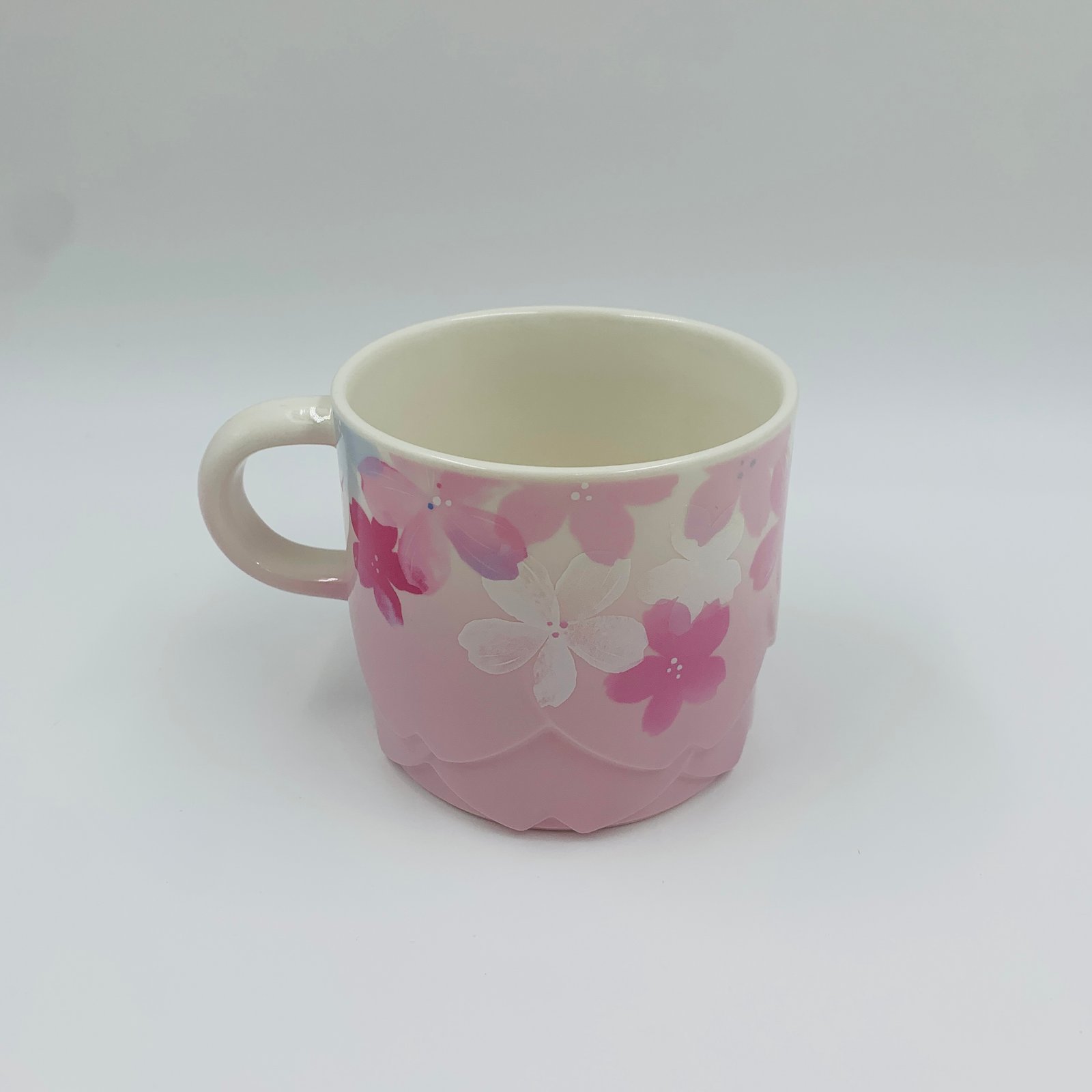 Starbucks Sakura 2022 MagPetal Pink 355 mL - Image 3