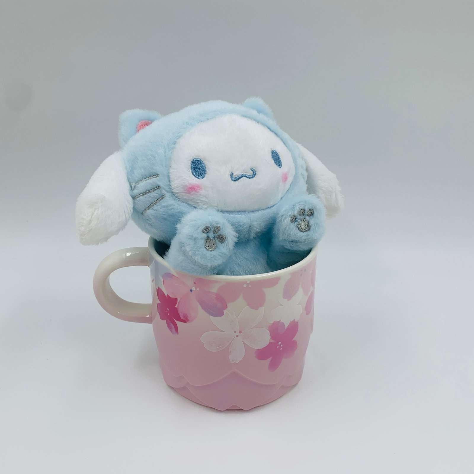Starbucks Sakura 2022 MagPetal Pink 355 mL - Image 5