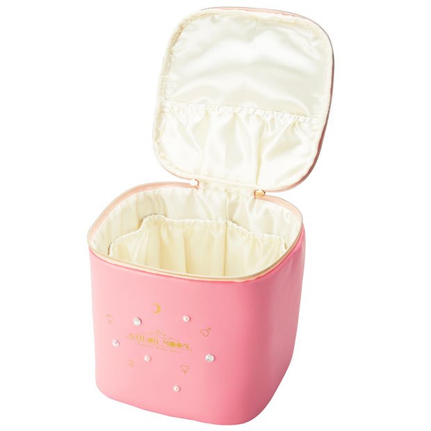 Alternative view of USJ Pretty Guardian Sailor Moon Vanity Pouch