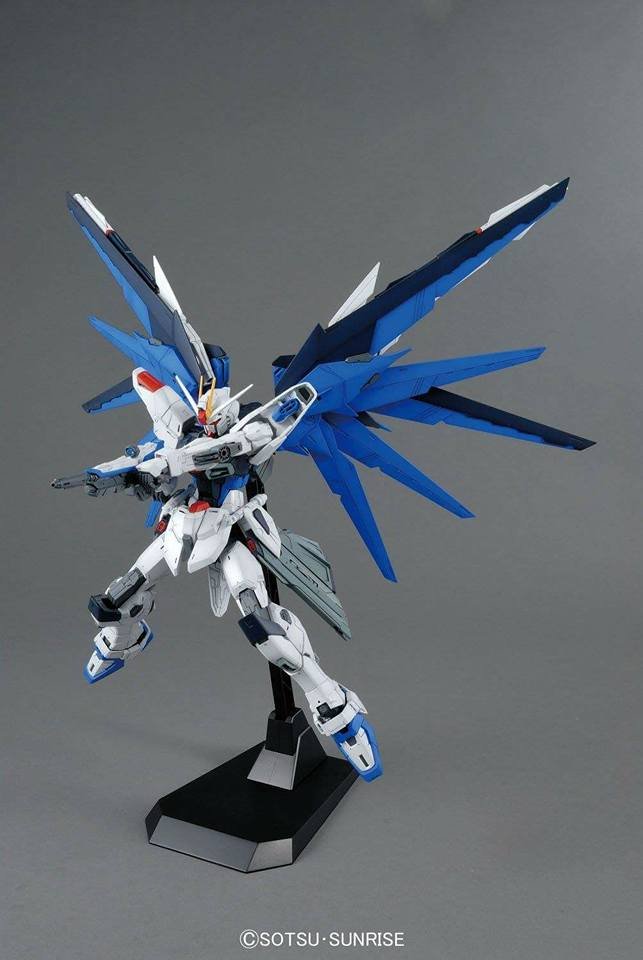 MG 1/100 Freedom Gundam Ver.2.0 - Image 4