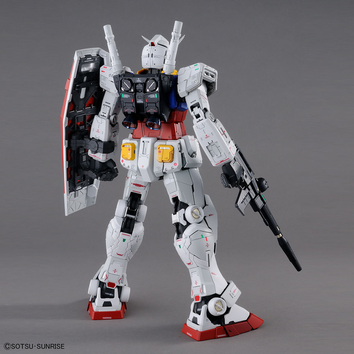 Alternative view of PG RX-78-2 Unleashed 1/60