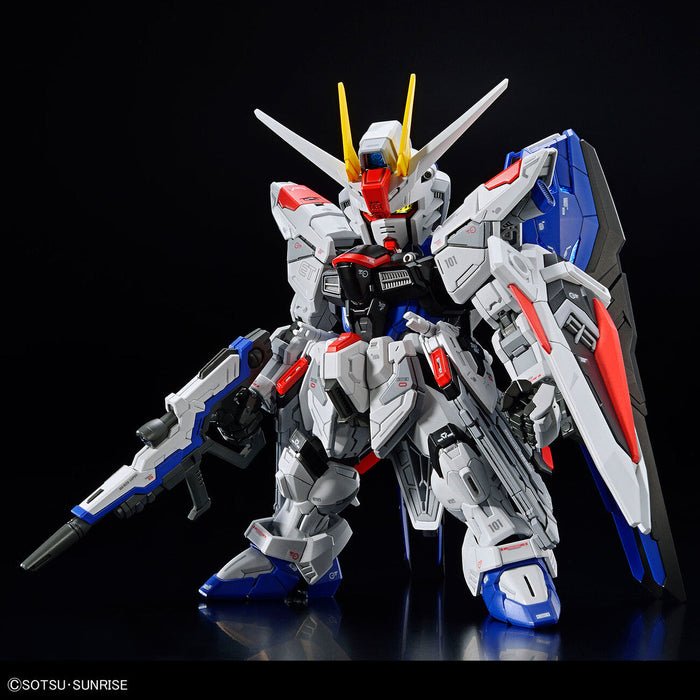 Alternative view of MGSD FREEDOM GUNDAM