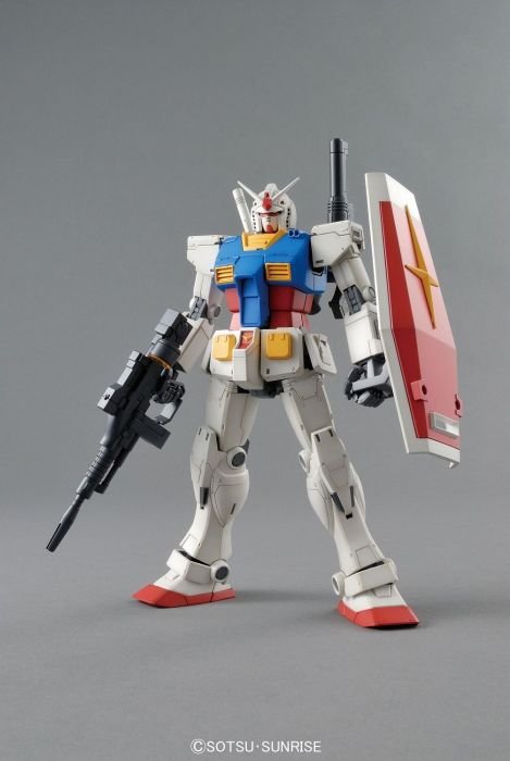 Alternative view of MG 1/100 RX-78-02 Gundam "Gundam The Origin"