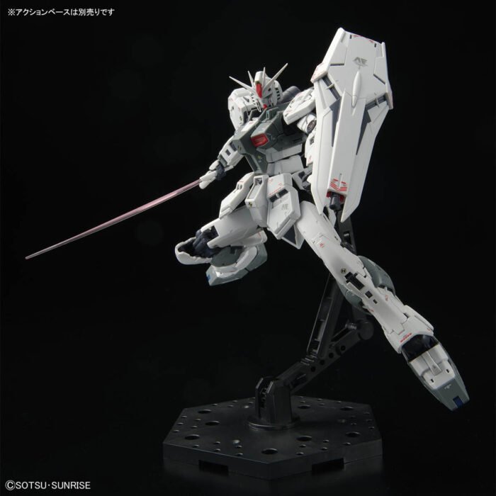 Alternative view of RG 1/144 THE GUNDAM BASE LIMITED (SIDE-F) Nu Gundam (First Lot Color Ver.)