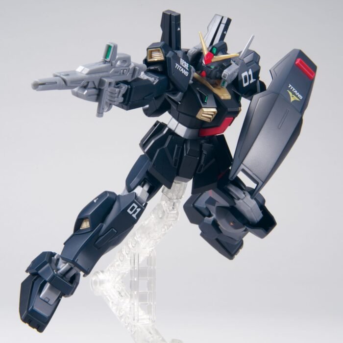 Alternative view of HG 1/144 THE GUNDAM BASE LIMITED GUNDAM Mk-II (TITANS)(21st CENTURY REAL TYPE Ver.)