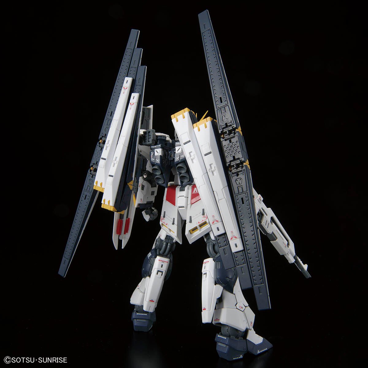 RG 1/144 Nu Gundam (Double Fin Funnel Equipment Type) - Image 3